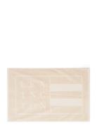 Lexington Home Lexington Hotel Bathrug Beige