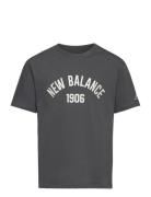 Nb Essentials Varisty Tee Sport T-shirts Short-sleeved Grey New Balanc...