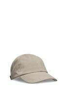 Pique Classic Cap Accessories Headwear Caps Beige Fred Perry