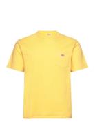 Basic Pocket T-Shirt Héritage Tops T-shirts Short-sleeved Yellow Armor...