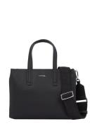 Calvin Klein Ck Must Small Tote Svart