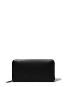 Calvin Klein Embossed Logo Zip Lg Wallet Svart