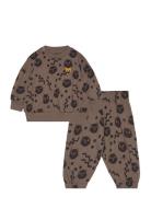 Mini Rodini Squiggly Cats Aop Baby Set Brun