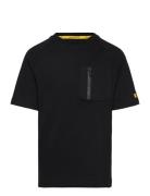 Lyle & Scott Branded Zip Pocket T-Shirt Svart